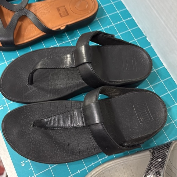 FitFlop Set of 3 Stylish Sandals 2  Black & 1 Grey Sparkle 2 Thong 1Slide Size 8 - Picture 7 of 12